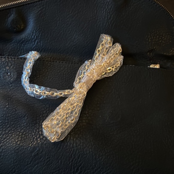 Clutch with chain strap NEW - Picture 7 of 9